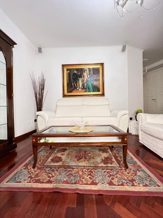 Casa Vacanze Maridy Naples Luaran gambar