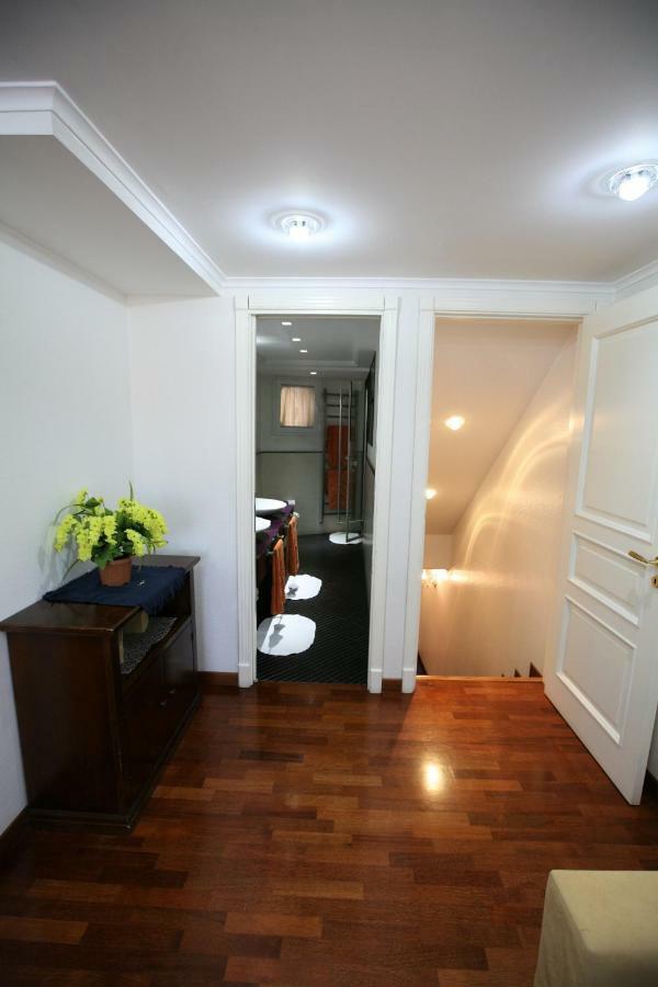 Casa Vacanze Maridy Naples Luaran gambar